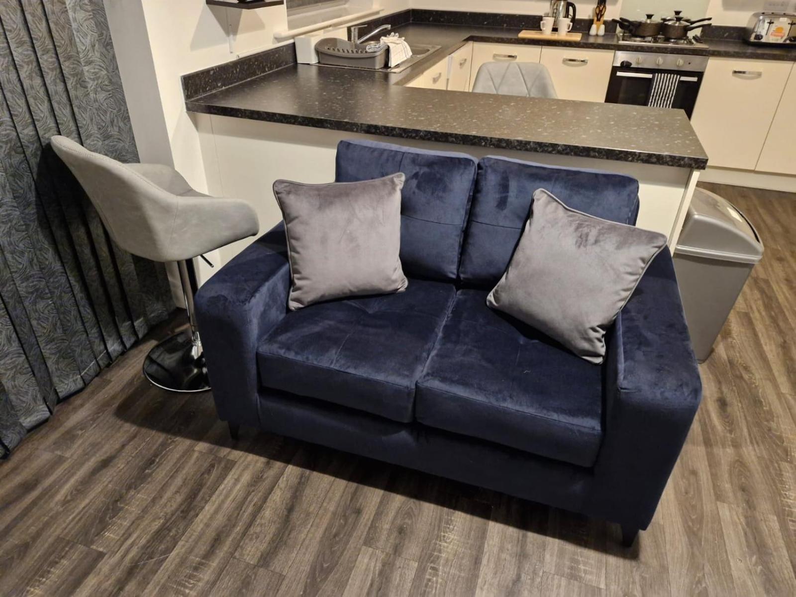 Spacious Luxurious Serviced 4 *