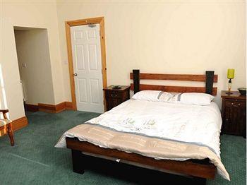 Diplomats - 4* Sheffield