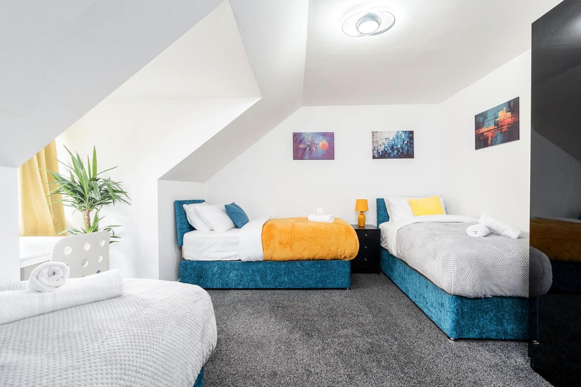 Two-storey Flat For Contractors And Families Apartamento *