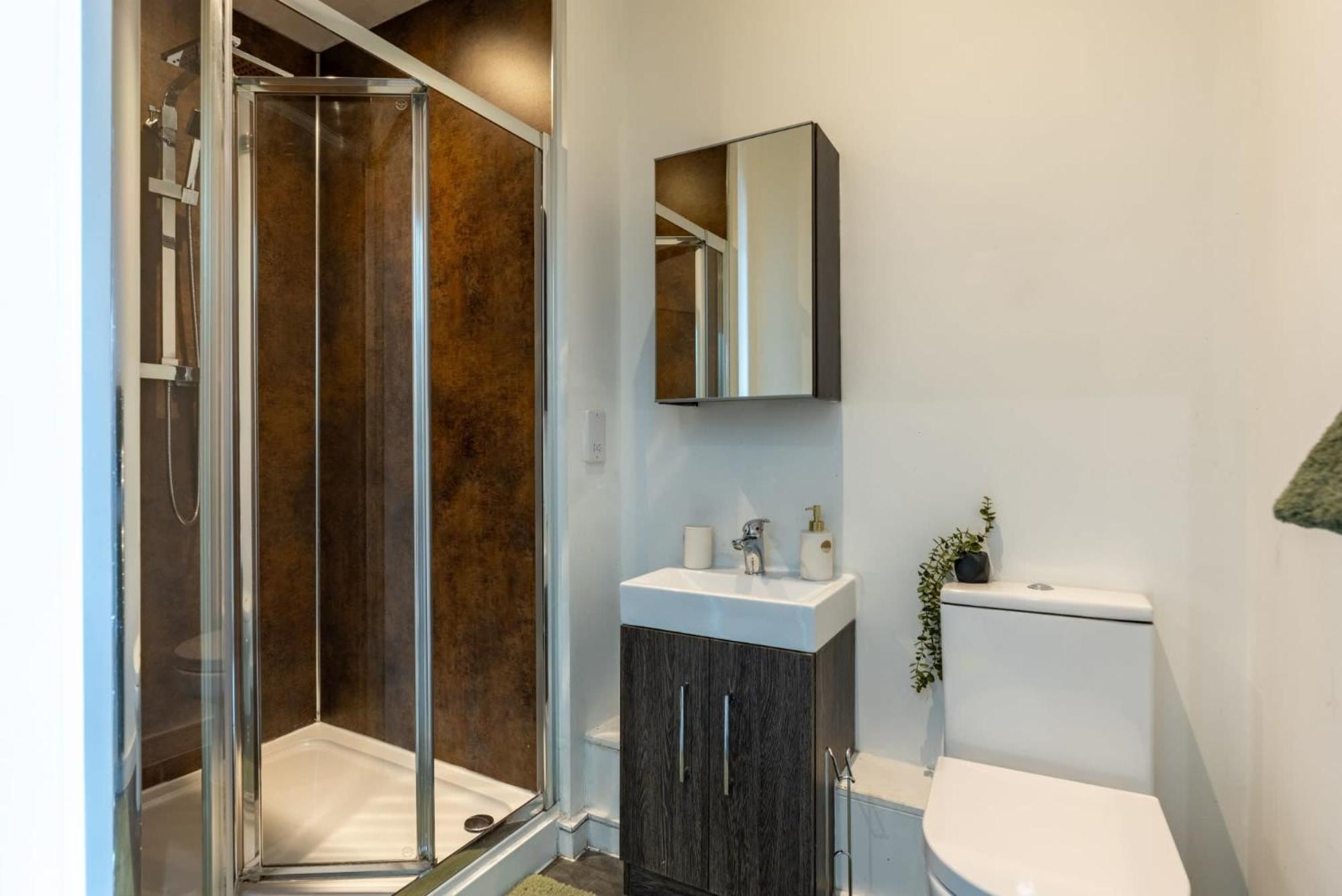 Apartment Stylish Living With Stunning Views In Sheffield's Redvers Tower Sheffield