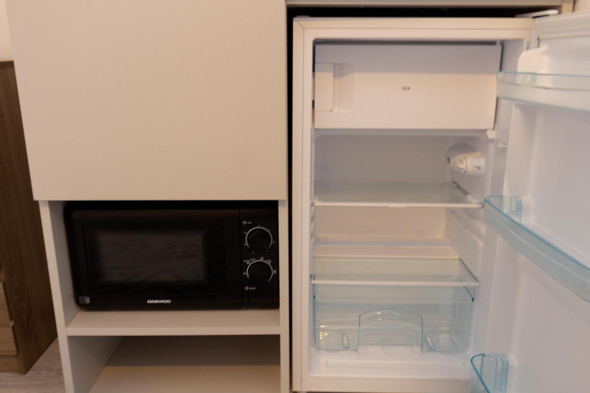 Suite 3 - Quaint Double Room In A Shared House Apartment *