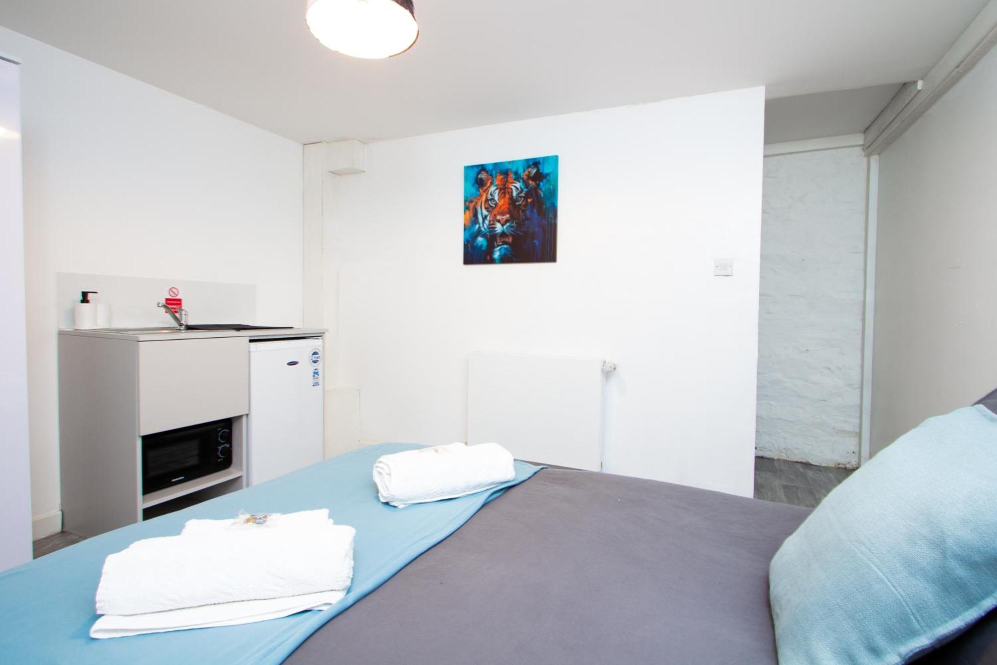 Suite 3 - Quaint Double Room In A Shared House Sheffield