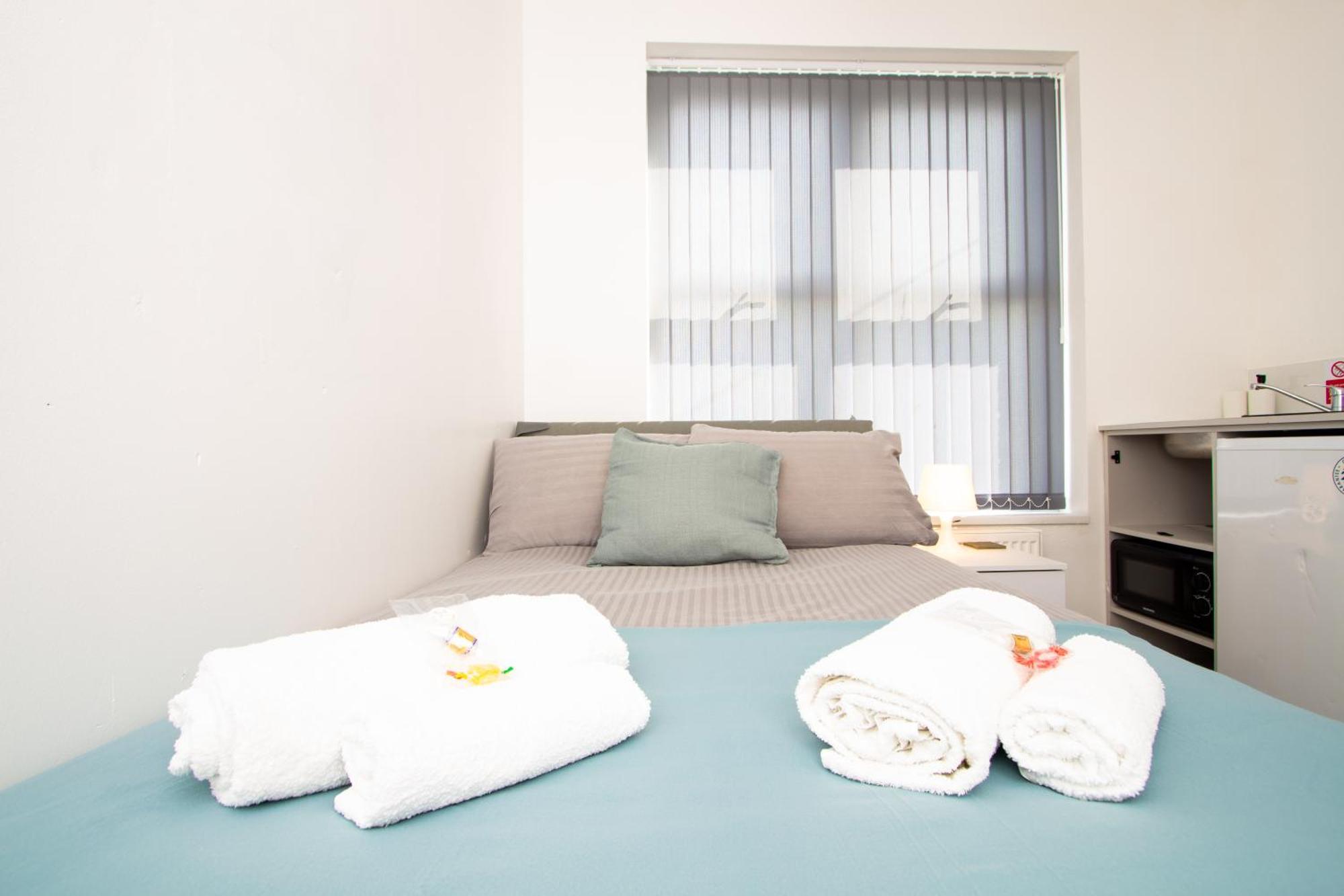Apartment Suite 3 - Quaint Double Room In A Shared House