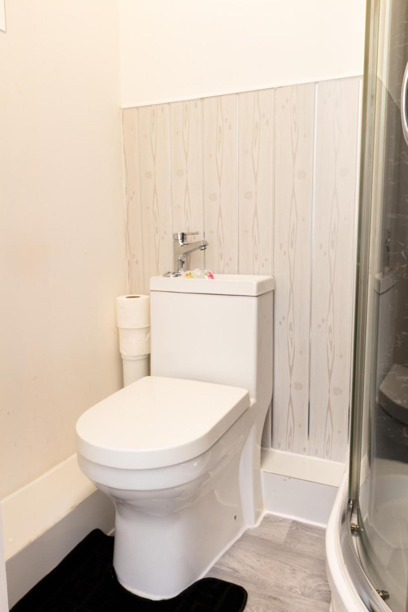 Apartment Suite 3 - Quaint Double Room In A Shared House Sheffield