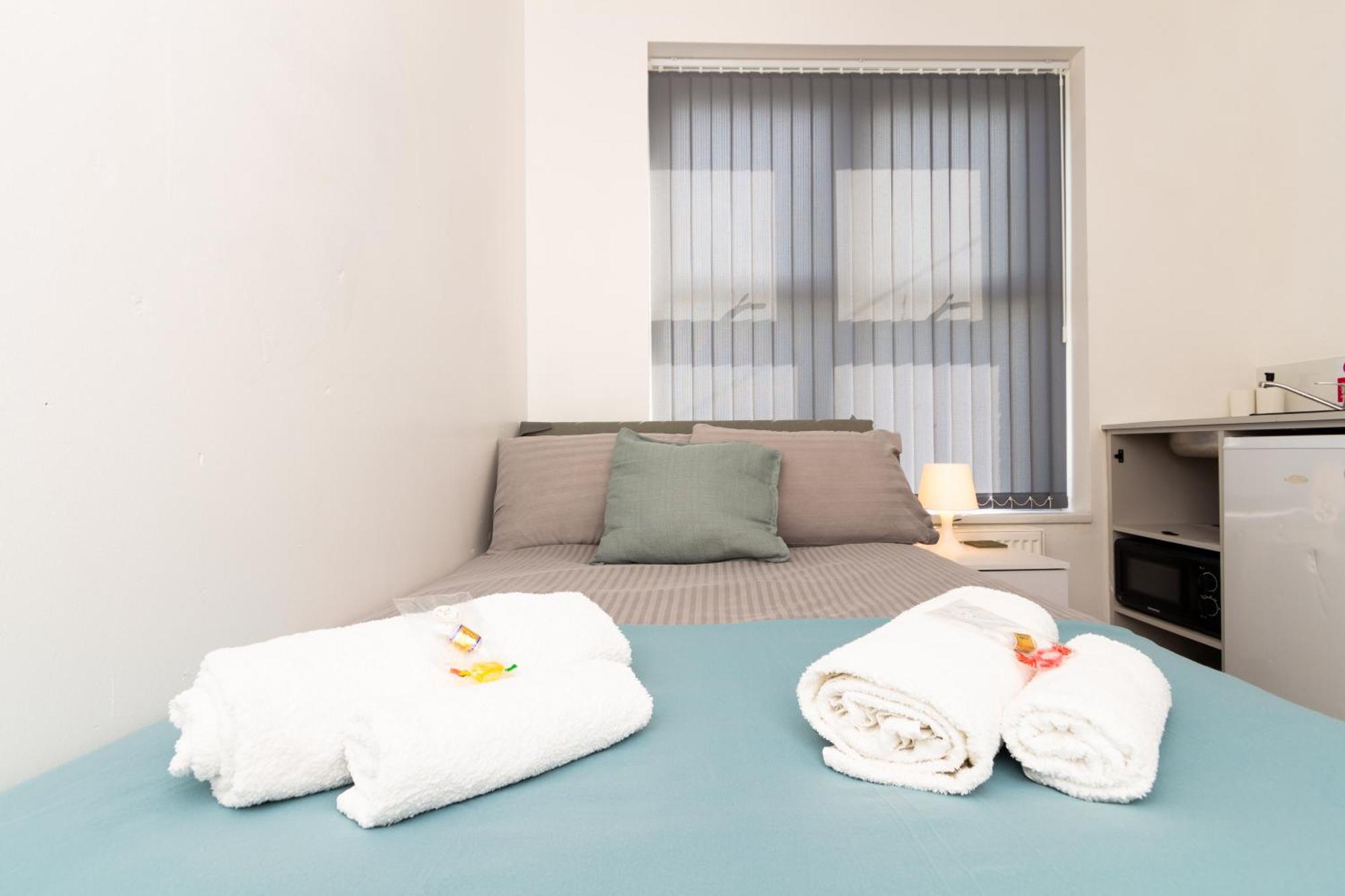 Apartment Suite 3 - Quaint Double Room In A Shared House