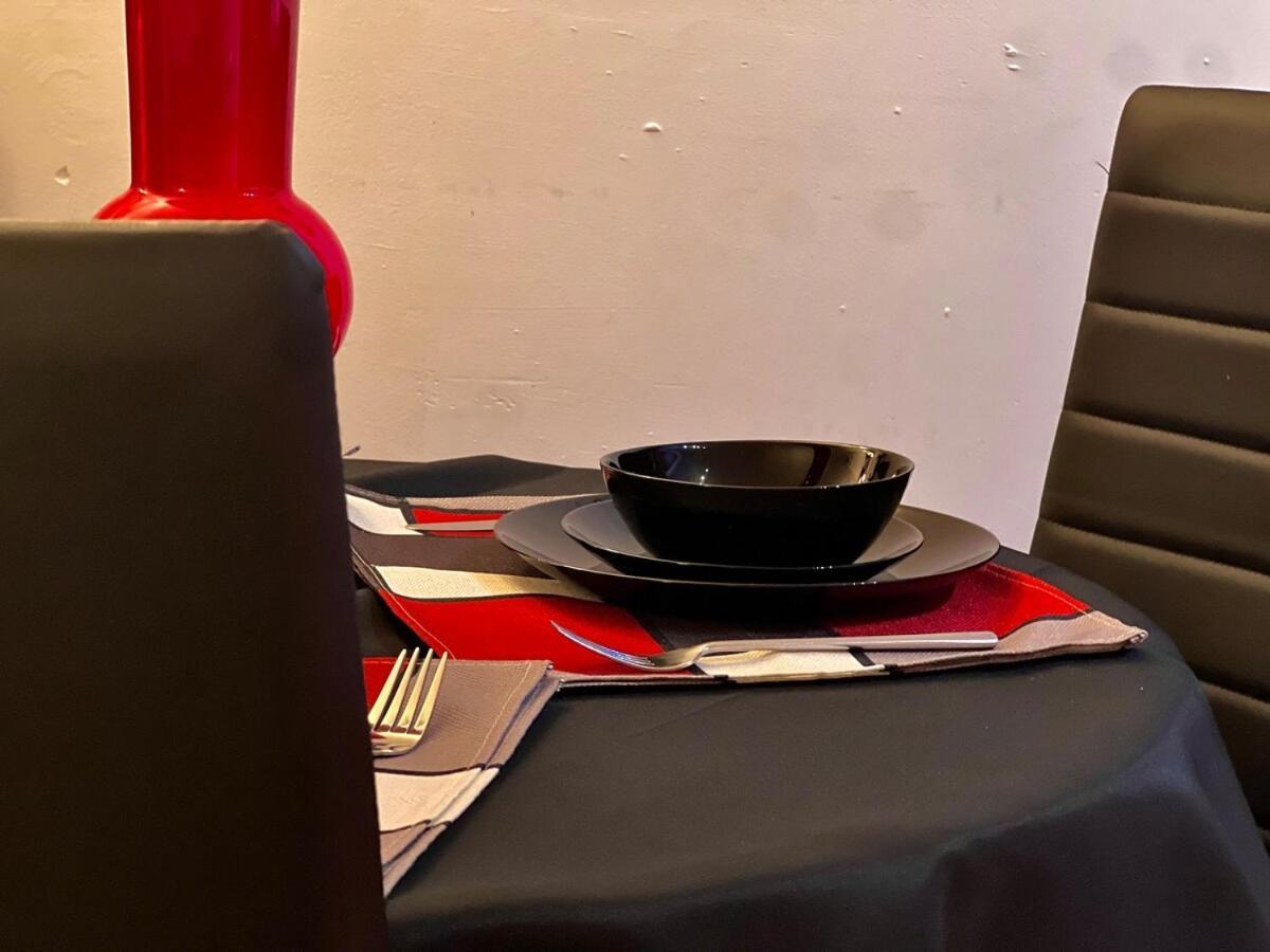 Vivid, Stylish, Central, Bold, Retro, Intimate, Red Accents, Striking Design, Centre, 1br *