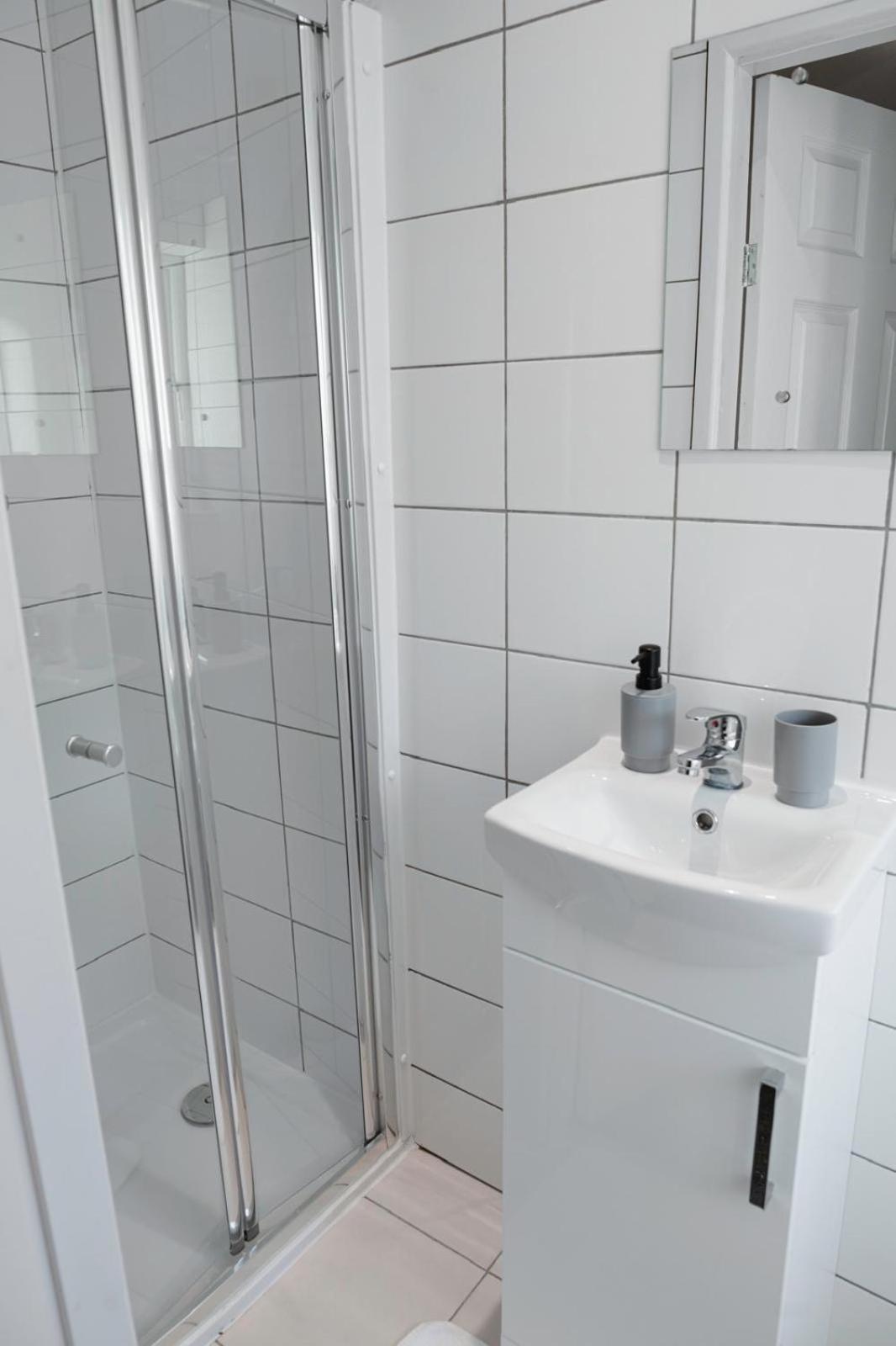 Homestay Cosy Ensuite Bedroom I 5min Walk From Bramall Lane Stadium