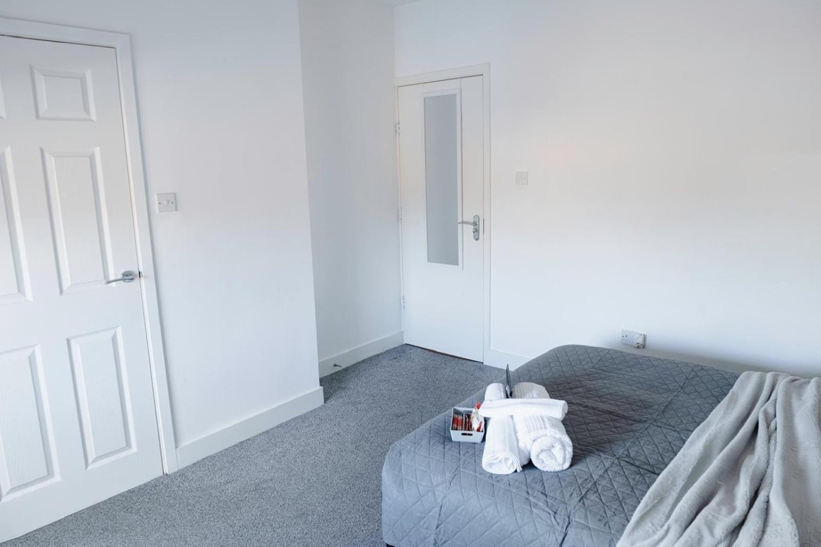 Cosy Ensuite Bedroom I 5min Walk From Bramall Lane Stadium Homestay