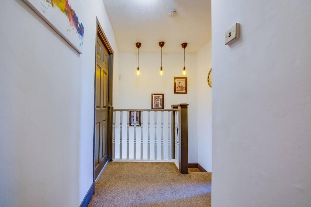 Beautiful Harborough Avenue 6 Bed House Sheffield