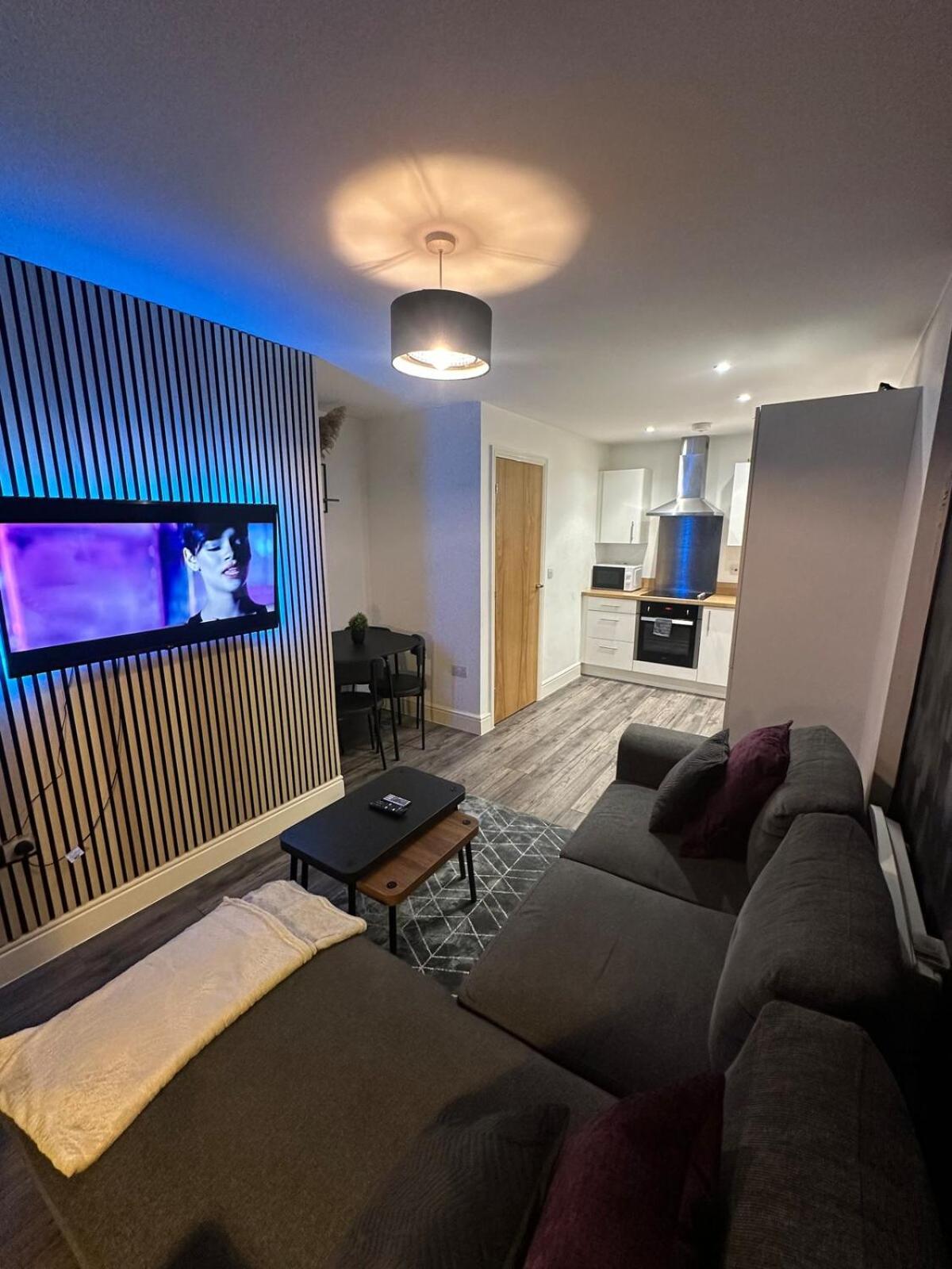 Apartment Queen House Stylish Sheffield