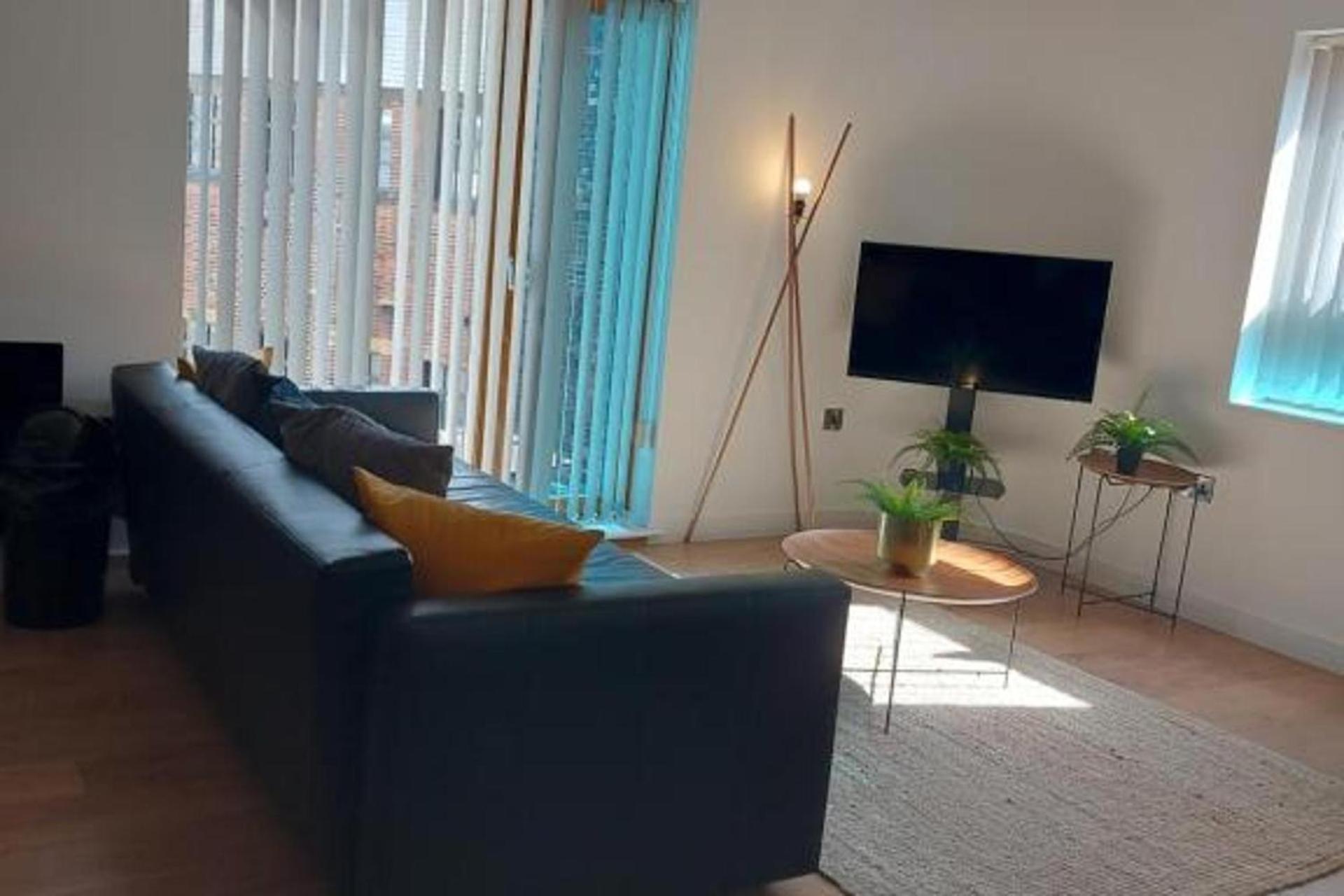 Modern 2-bed -12 Min Walk To Centre * Sheffield