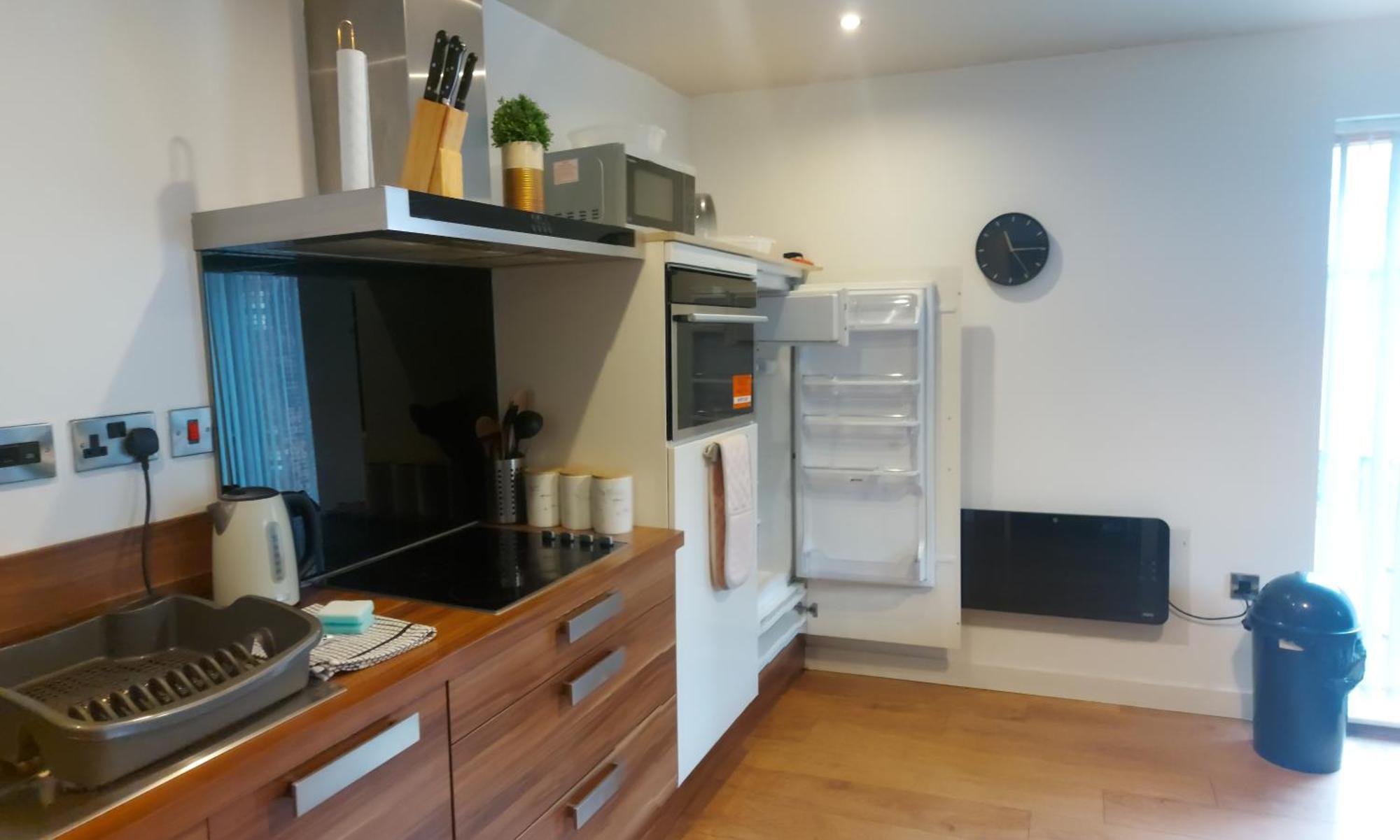 Apartment Modern 2-bed -12 Min Walk To Centre