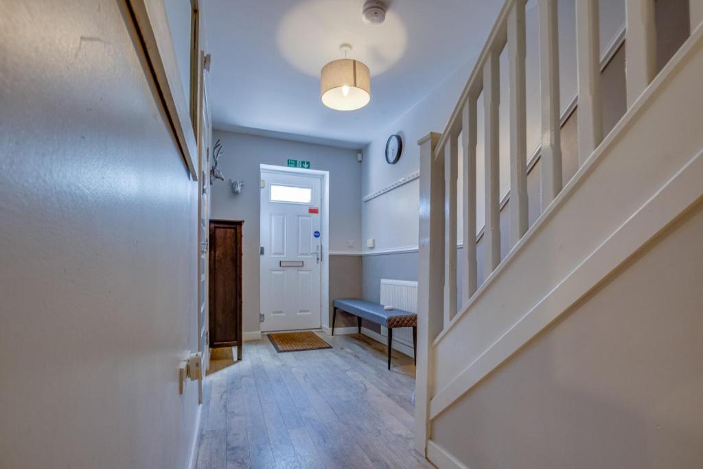 Apartment Spacious & Stylish 5br Townhouse - Free Parking