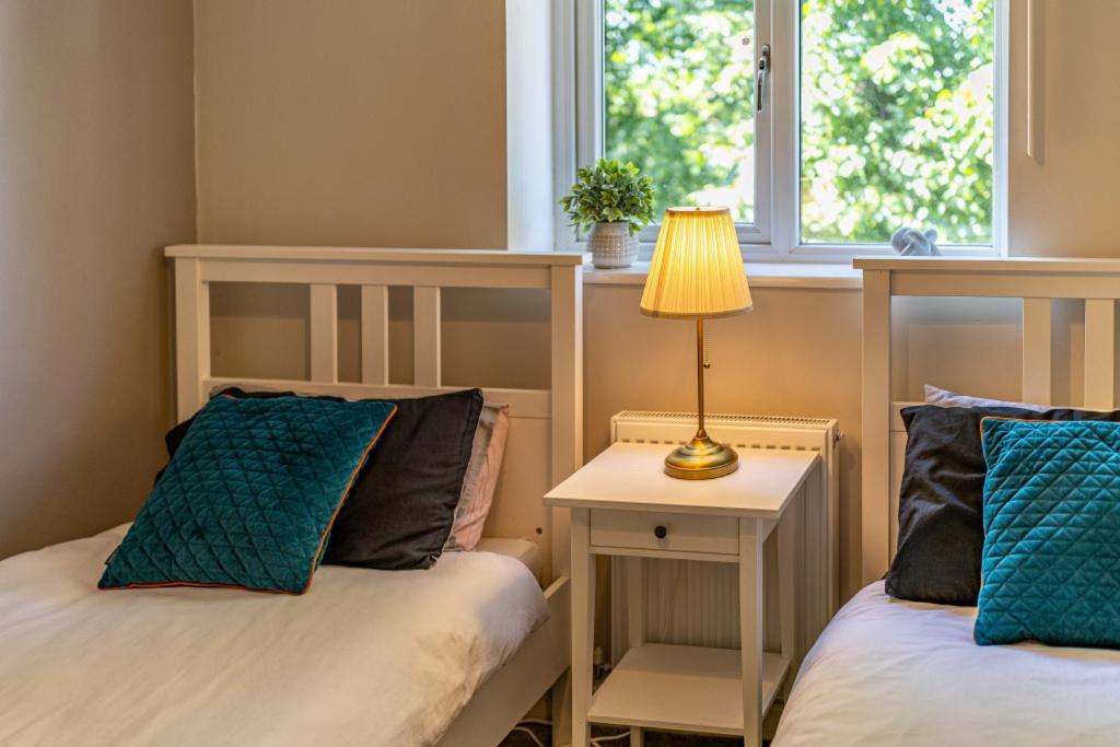 Apartment Spacious & Stylish 5br Townhouse - Free Parking *