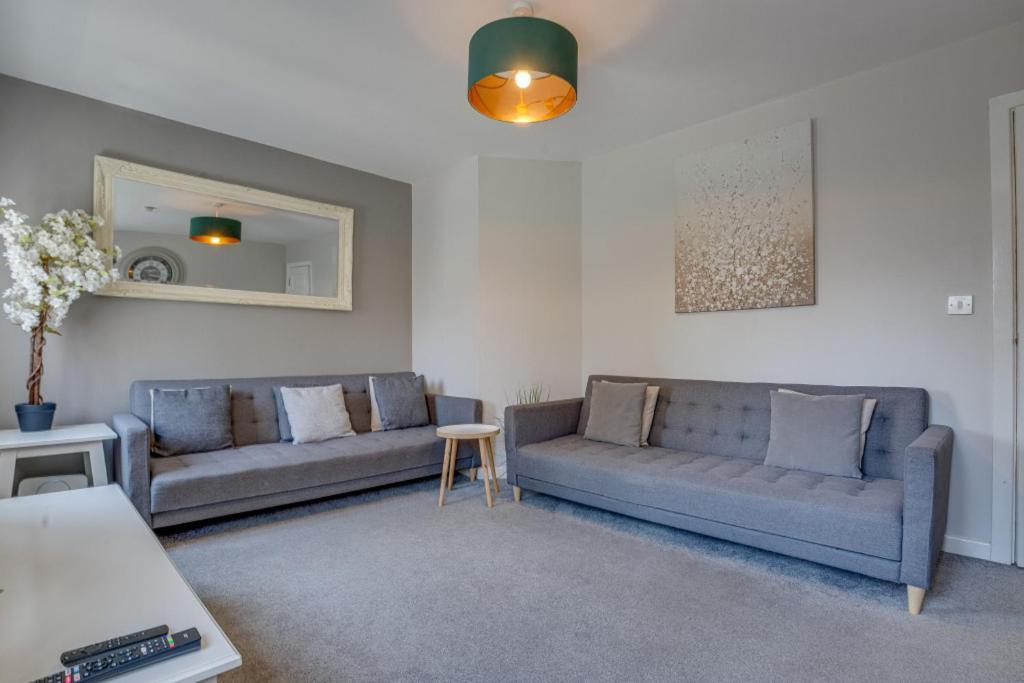 Spacious & Stylish 5br Townhouse - Free Parking Apartment Sheffield