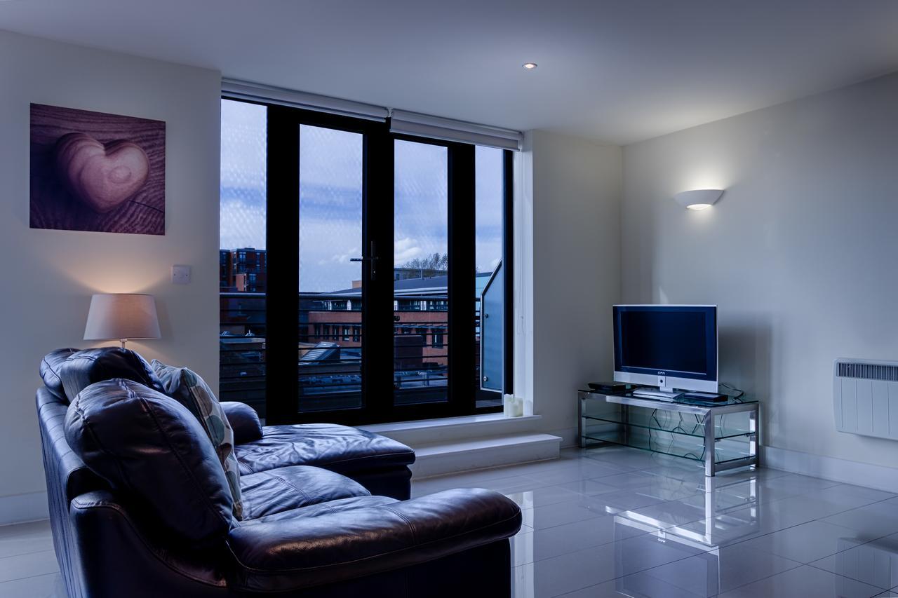 Halo Serviced - The Point Apartment