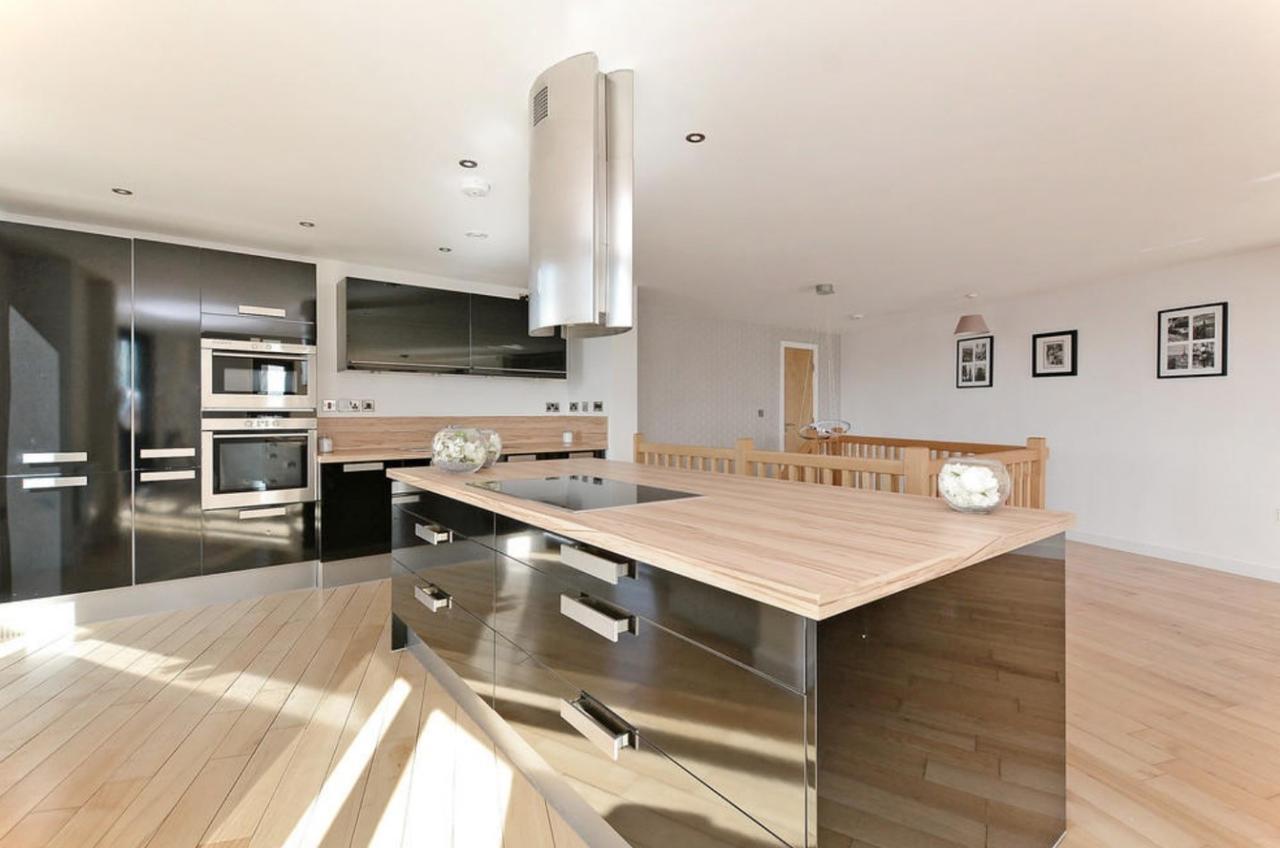 Amazing Penthouse City Centre Apartment *