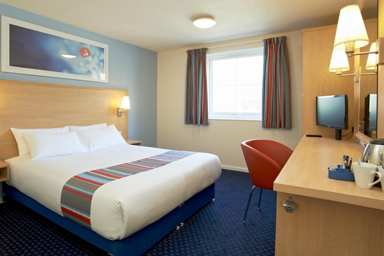 Travelodge 3*