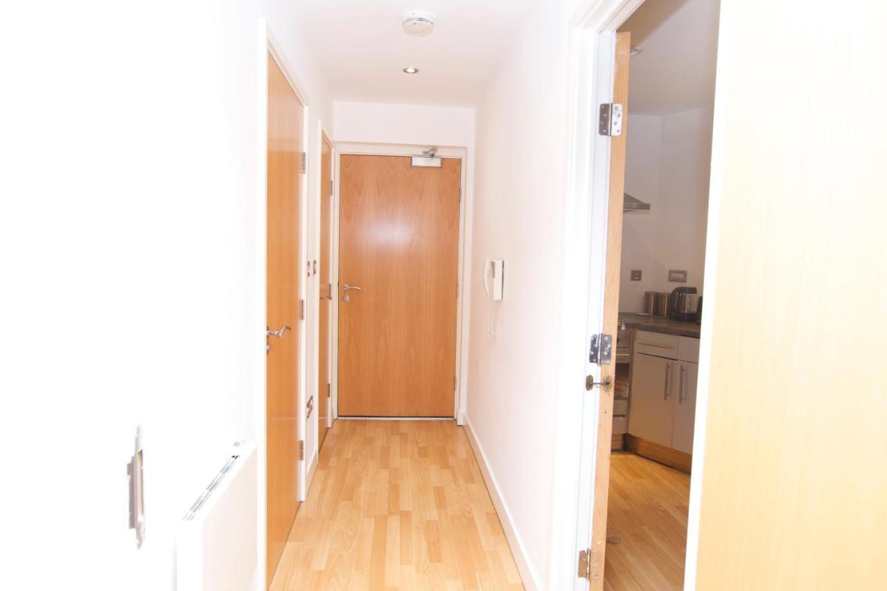 West One Plaza 2 Apartamento